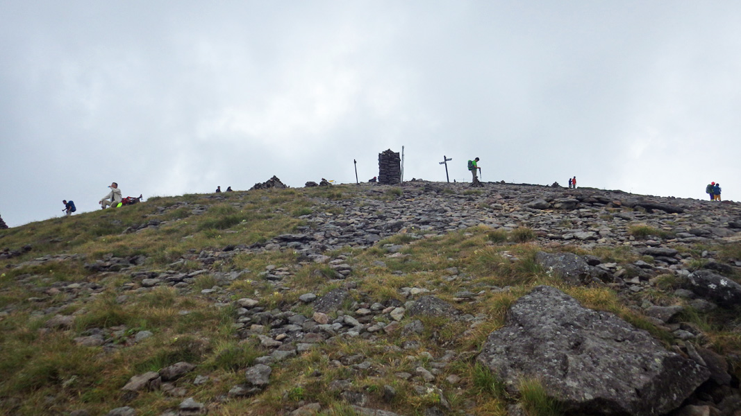 ただっぴろい硫黄岳山頂